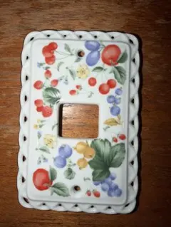 希少！ ほぼ未使用！ かわいい！ 陶器製 スイッチカバー フルーツ柄のサムネイル