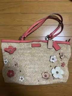 専用 Coach かごバッグ フラワーモチーフ付き - メルカリ