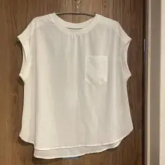 qout ホワイト 半袖シャツ ポケット付き