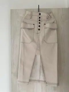 REDYAZEL オフホワイトタイトスカート