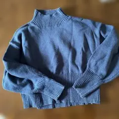 ブルーグレー　ニット