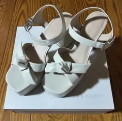 CHARLES & KEITHアニカ ノットボウプラットフォームサンダルのサムネイル