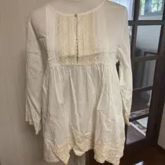 レースブラウス