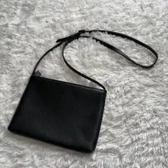 美品　ハッシュタグ　姫路レザー　ショルダーバッグ　サコッシュ　黒　シボ革 レザーショルダーバッグ ブラック – HushTug