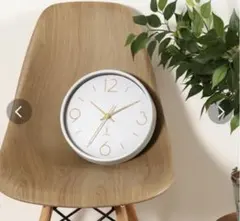 シンプルホワイトアナログ時計