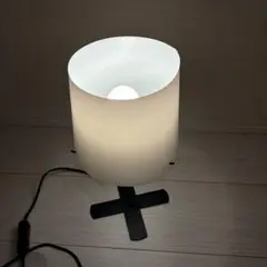 IKEAのホワイト テーブルライト プラスチック製