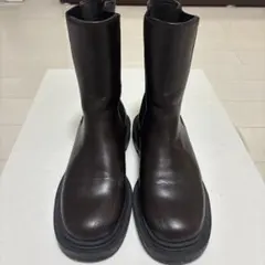 CHARLES&KEITH クラッシック　チェルシーブーツ38のサムネイル