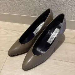 Givenchy ベージュ レザー パンプスのサムネイル