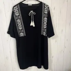 刺繍入り 半袖チュニック ブラック Lサイズのサムネイル