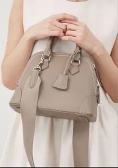 MilaOwen ショルダーバッグ　ベージュ　トープ　バッグ