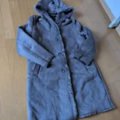 UNIQLOグレー フード付きムートンコート　L