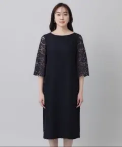UNTITLED 新品未使用　レース袖の黒ワンピース