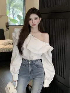 新品　SHEIN 白　オフショルブラウス　春夏　ワンホン　韓国　フリル