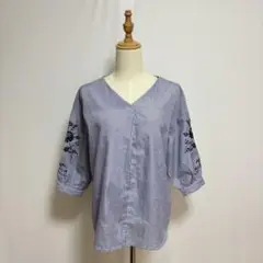 chocol raffine robe.刺繍袖　VネックストライプブラウスF