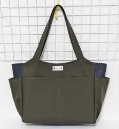 カーキ(ダークグリーン)色のサイドポケット付きトートバッグW・ハンドメイド