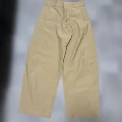 ユニクロ　チノパンのサムネイル