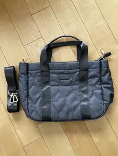 リズデイズ　グレー キルティング トートバッグ