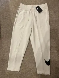 【新品】NIKE パンツ　L