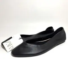 新品未使用☆ZARA Vカット フラットシューズ パンプス 本革 ブラック 39のサムネイル