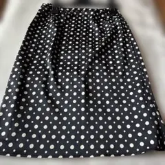 黒と白の水玉模様 タイトスカート ひざ丈