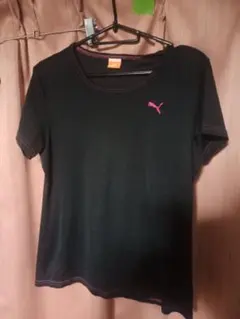 PUMAプーマ ブラック 半袖スポーツ生地Tシャツ