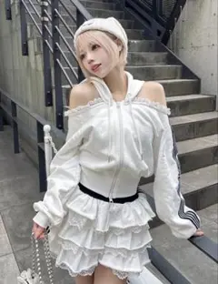 Darich スポーティスウェットトップス スポーティラインフリルミニスカート