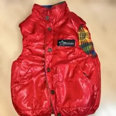 赤いナイロンとチェック柄フリースのベスト