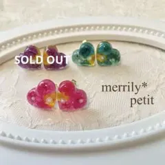 【全2色】かすみ草とパールのピアス＊ハート型＊可愛い＊レジン＊ハンドメイド