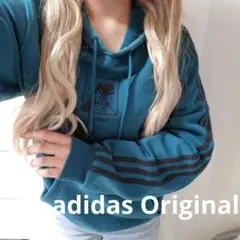 A11272 adidas Original❤︎首元やや黄ばみありの為お安く