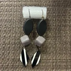 No.510-B 【値下げ】ツートン⭐ビジュー☆レジン☆ピアス・イヤリング