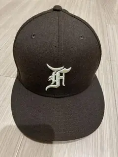 【中古】FOG ESSENTIALS New Era 7 3/8 ブラウンのサムネイル