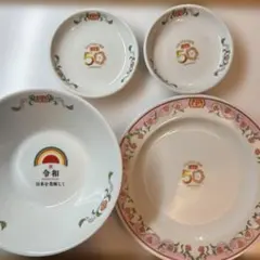 「餃子の王将」スタンプ商品丼、お皿，小皿2枚のサムネイル