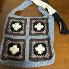 グラニースクエアショルダーバッグ