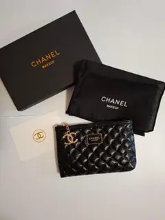 CHANEL シャネル　ノベルティ　ポーチ　キルティング