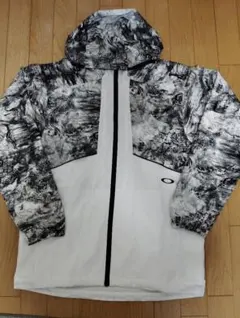 新品　OAKLEY　サイズＬ　フード付きウインドブレーカージャケット