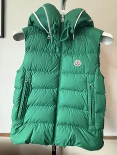 2026年最新】MONCLER カラー：グリーン系 メンズ ダウンベスト