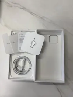 Apple iPhone 14 箱(空) Lightningケーブルのサムネイル