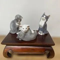 【限定・台座付】ロイヤルコペンハーゲン 1999年 イヤーフィギュリン 3匹の猫のサムネイル