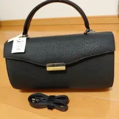 ブラックレザー ハンドバッグ フラップ式のサムネイル