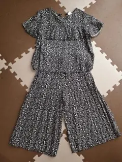 devirock☆KIDS140サイズ　小花柄セットアップ
