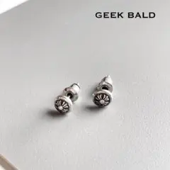 シルバークロスピアス　小ぶり　シンプルアクセサリー　人気No1