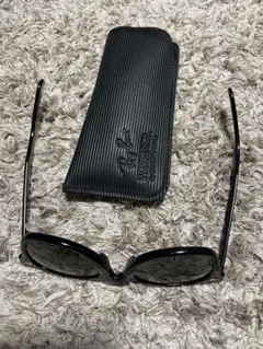 Item thumbnail for item 9e6fd8d9-643e-43c7-8f65-f993daaf0d96