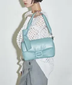 THE YOn ショルダーバッグ　ブルー