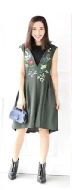 Chesty 刺繍ワンピース