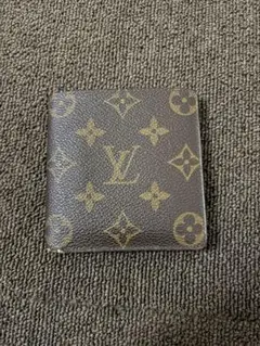 Louis Vuitton 二つ折り財布のサムネイル