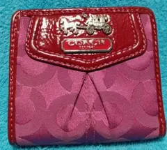 COACH シグネチャー 二つ折り財布 ピンクのサムネイル