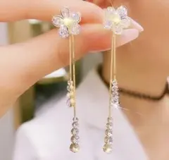 イヤーアクセサリー ジュエリー レディース ピアス　フラワー