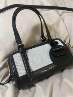 CHARLES & KEITH エノラ キャンバスツートーンボウリングバッグ
