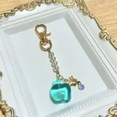【在庫処分】青りんご グリーンアップル レジンキーホルダー①