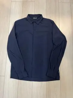 ARC'TERYX 長袖シャツ Mサイズのサムネイル